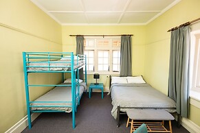YHA Newcastle Beach