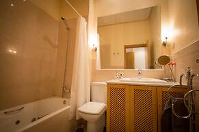 Holidays2Malaga Cathedral Apartments