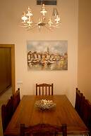 Holidays2Malaga Cathedral Apartments