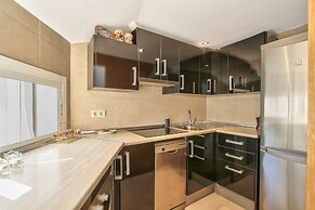 Holidays2Malaga Cathedral Apartments