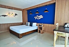 The Sixteenth Naiyang Beach Hotel