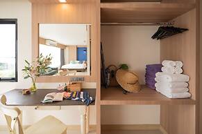 The Sixteenth Naiyang Beach Hotel