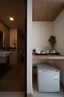 The Sixteenth Naiyang Beach Hotel