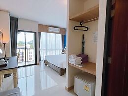 The Sixteenth Naiyang Beach Hotel