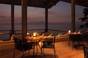 Katamaran Hotel & Resort Lombok