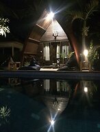 Coral Beach 2 Bungalow