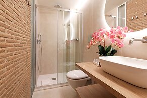 Grand Tour Rome Suites - Liberty Collection