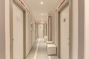 Grand Tour Rome Suites - Liberty Collection