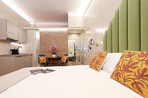 Grand Tour Rome Suites - Liberty Collection