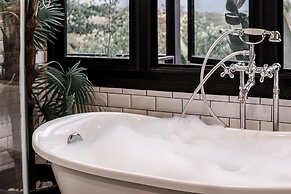 Limon Villa Khao Yai by SLH