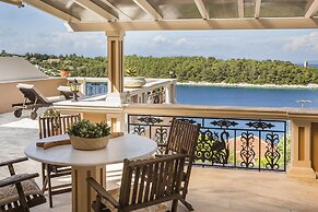 Faros Residence - Adults Only