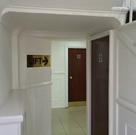 London Continental Hotel