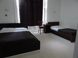 London Continental Hotel