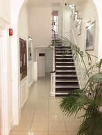 London Continental Hotel