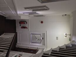 London Continental Hotel