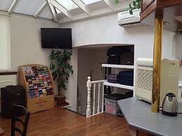 London Continental Hotel