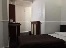 London Continental Hotel