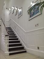 London Continental Hotel