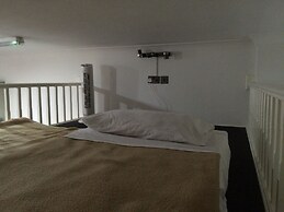 London Continental Hotel