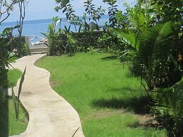 Amed Sari Beach Guesthouse