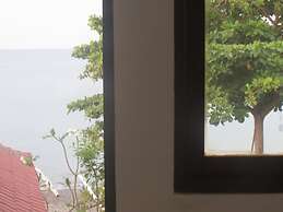 Amed Sari Beach Guesthouse