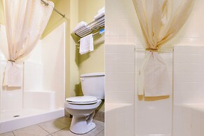 Evansville Inn & Suites By OYO