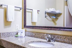 Evansville Inn & Suites By OYO