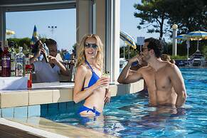 Savoy Beach Hotel & Thermal Spa