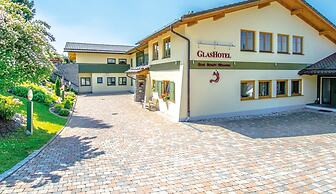 GlasHotel