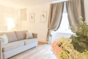 Edinburgh Castle Apartments and Suites