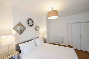 Edinburgh Castle Apartments and Suites