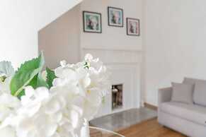 Edinburgh Castle Apartments and Suites