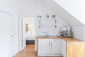 Edinburgh Castle Apartments and Suites