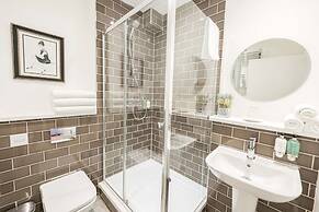 Edinburgh Castle Apartments and Suites