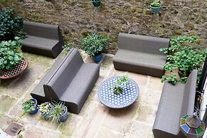 Edinburgh Castle Apartments and Suites