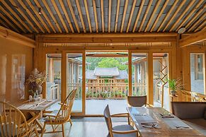 Arro Khampa by Zinc Journey Lijiang