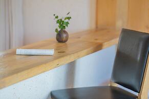 Arro Khampa by Zinc Journey Lijiang