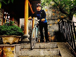 Arro Khampa by Zinc Journey Lijiang