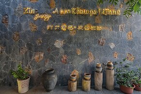 Arro Khampa by Zinc Journey Lijiang