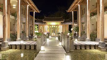 Arro Khampa by Zinc Journey Lijiang