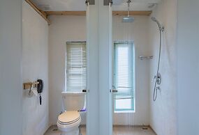 Arro Khampa by Zinc Journey Lijiang