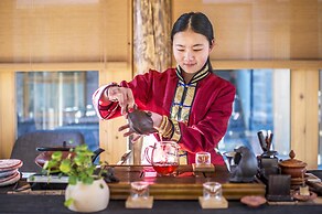 Arro Khampa by Zinc Journey Lijiang