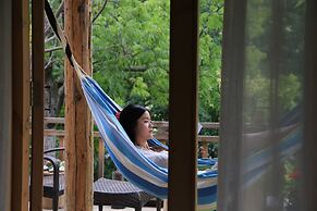 Arro Khampa by Zinc Journey Lijiang