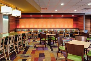 Fairfield Inn & Suites by Marriott Lincoln Southeast