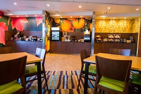 Fairfield Inn & Suites by Marriott Lincoln Southeast