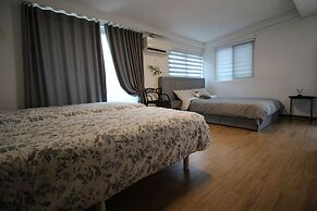 Bunk Guest House - Hostel