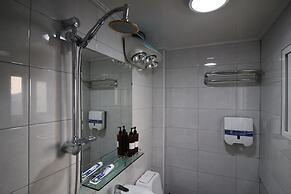 Bunk Guest House - Hostel