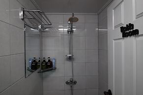 Bunk Guest House - Hostel