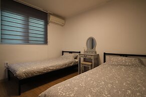 Bunk Guest House - Hostel