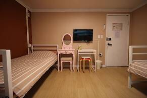 Bunk Guest House - Hostel